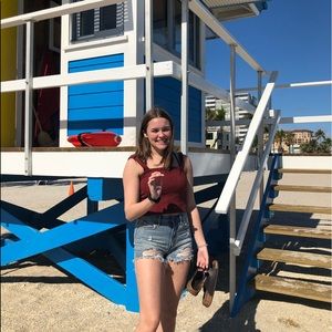 Meet your Posher, Corinne